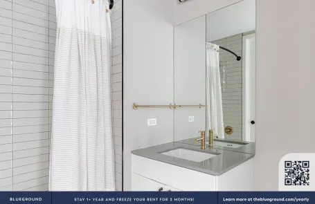 1 Bedroom West Loop Apartment