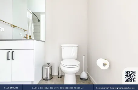 1 Bedroom West Loop Apartment