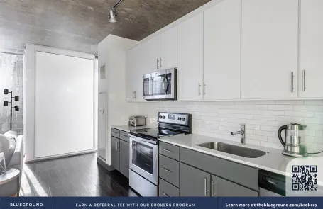 1 Bedroom Chicago Loop Apartment