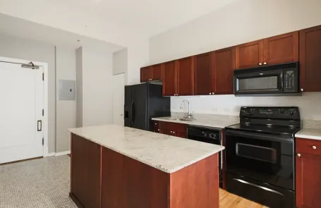 1 Bedroom Chicago Loop Apartment