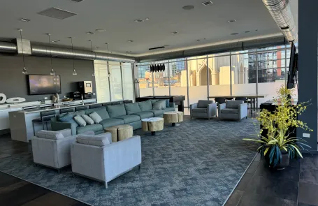1 Bedroom West Loop Apartment