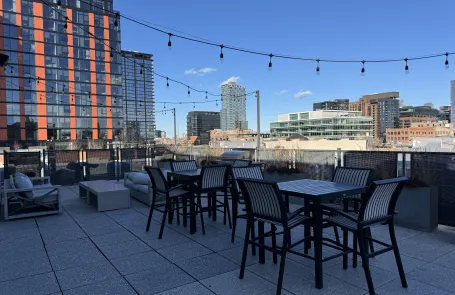 1 Bedroom West Loop Apartment
