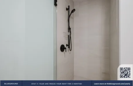 Studio Fulton Market Apartment