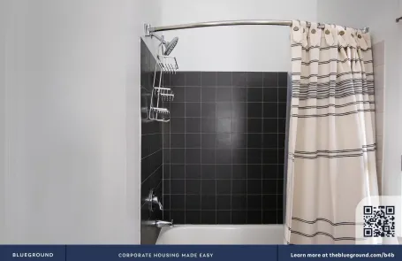 2 Bedroom South Loop Apartment