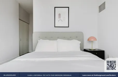 2 Bedroom South Loop Apartment