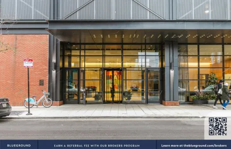 1 Bedroom West Loop Apartment