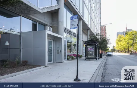 2 Bedroom South Loop Apartment