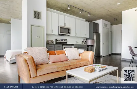 1 Bedroom Chicago Loop Apartment