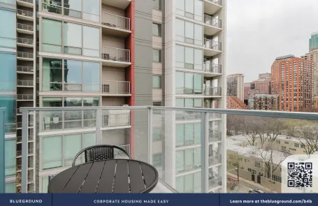 2 Bedroom South Loop Apartment