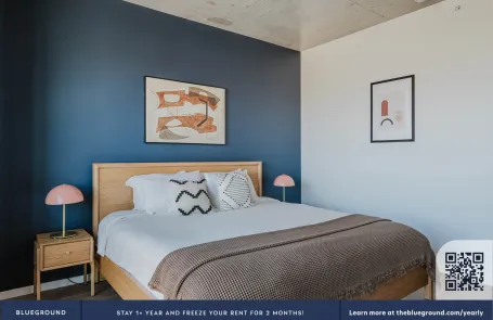 Studio Fulton Market Apartment