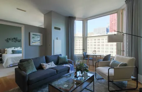 2 Bedroom Chicago Loop Apartment