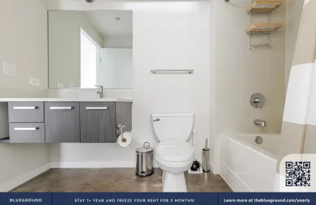 1 Bedroom West Loop Apartment
