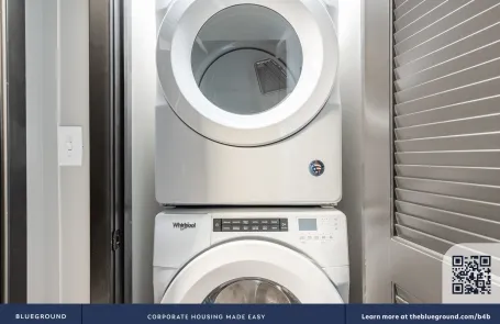 1 Bedroom West Loop Apartment