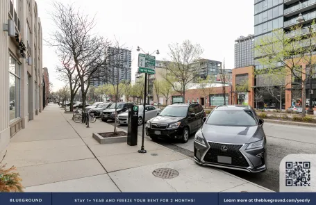 1 Bedroom West Loop Apartment