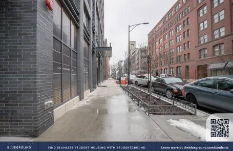 1 Bedroom West Loop Apartment