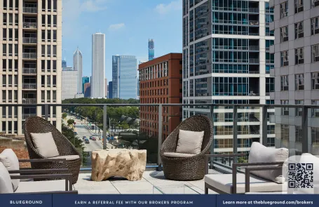 1 Bedroom South Loop Apartment