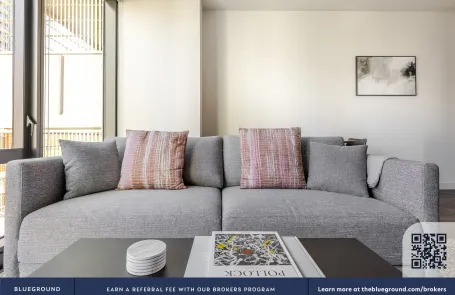 2 Bedroom South Loop Apartment