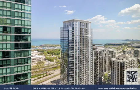 Studio South Loop Apartment