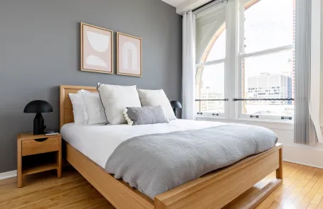 1 Bedroom Chicago Loop Apartment