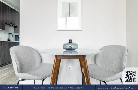 1 Bedroom West Loop Apartment