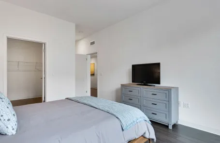 1 Bedroom Logan Square Apartment