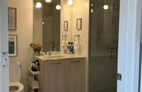 1 Bedroom West Loop Apartment