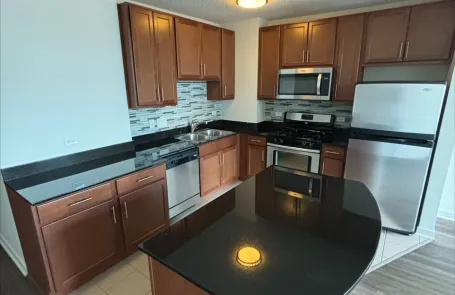 Studio Fulton Market Apartment