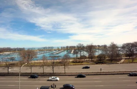1 Bedroom Lakeview Apartment