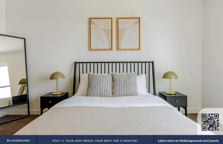 1 Bedroom Elmhurst Apartment