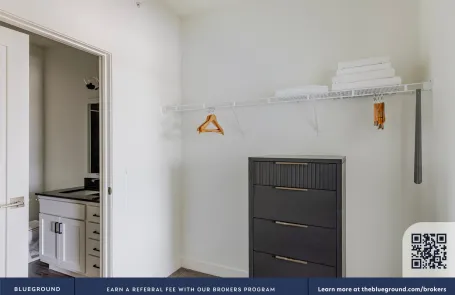 1 Bedroom Elmhurst Apartment