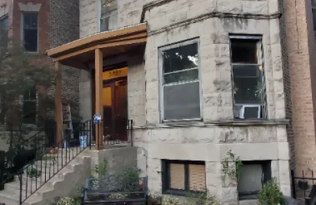3 Bedroom Lakeview Apartment