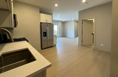 2 Bedroom Uptown Apartment