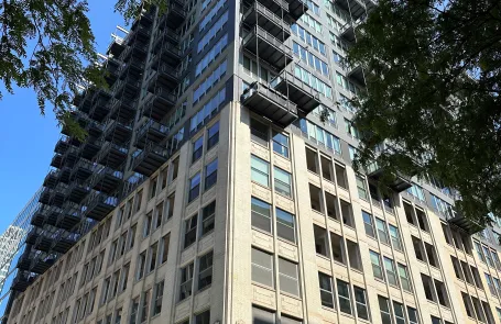 1 Bedroom West Loop Apartment