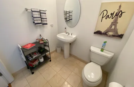 1 Bedroom West Loop Apartment