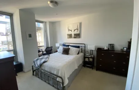 1 Bedroom West Loop Apartment