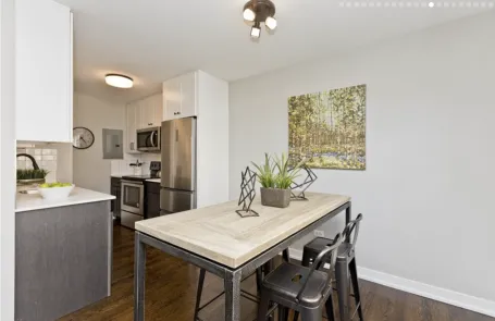 1 Bedroom Edgewater Apartment