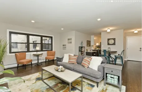 1 Bedroom Edgewater Apartment