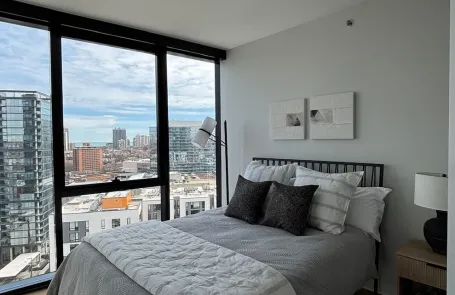 2 Bedroom Lincoln Park Apartment
