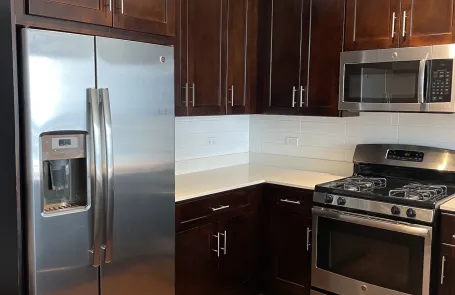 1 Bedroom Lincoln Park Apartment