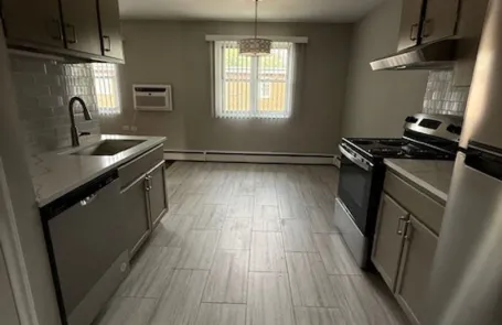 2 Bedroom West Ridge Apartment