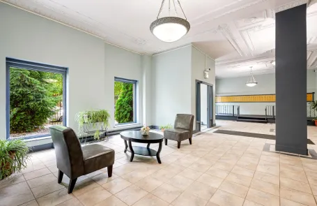 1 Bedroom Edgewater Apartment