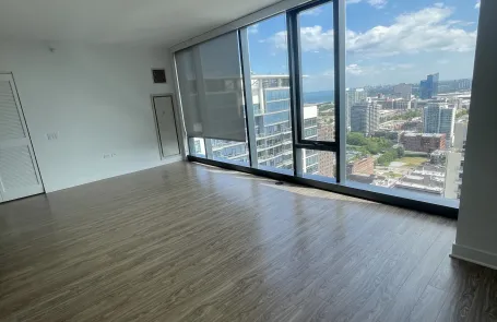 Studio South Loop Apartment