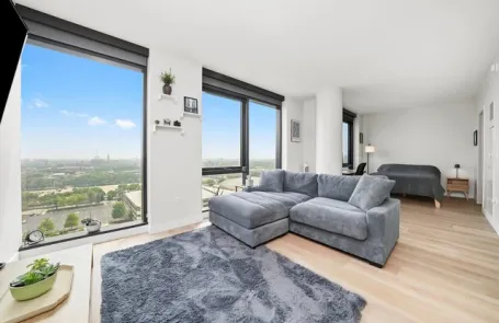 1 Bedroom West Loop Condo
