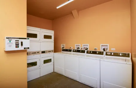 Studio Humboldt Park Apartment