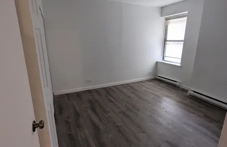 2 Bedroom Edgewater Apartment