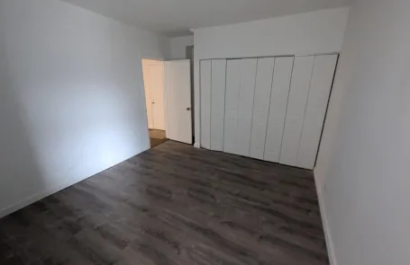 2 Bedroom Edgewater Apartment