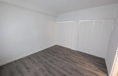 2 Bedroom Edgewater Apartment