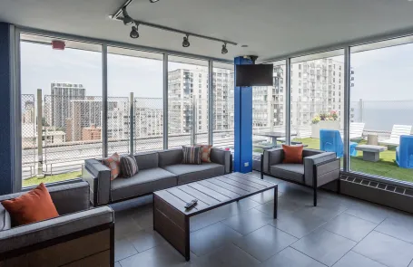 1 Bedroom Edgewater Apartment