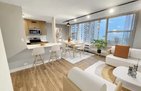 1 Bedroom Edgewater Apartment