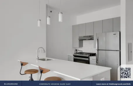 1 Bedroom West Loop Apartment